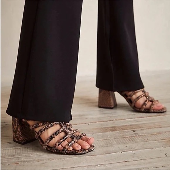 NEW Free People Colette Cinched Block Heel Strappy Snake Print Sandals size 39 - Picture 3 of 11